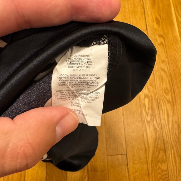 2B Bebe - Chic Black and Purple Dress with fun abstract chain patterns - Picture 6 of 6